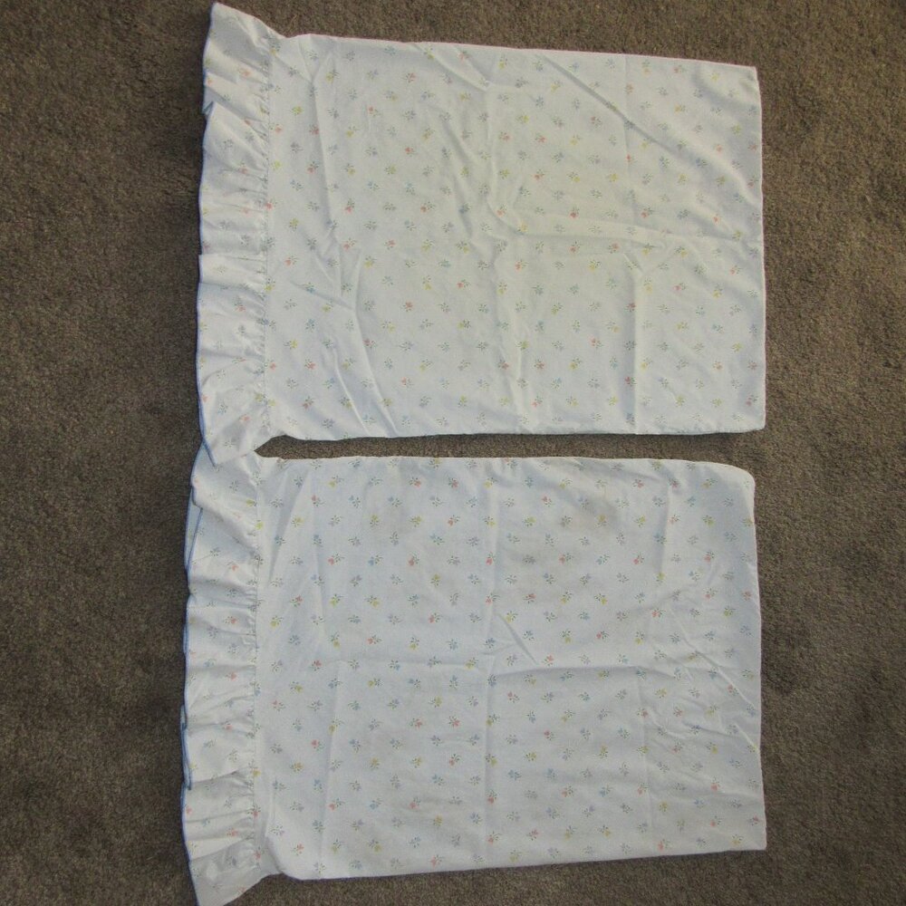 Lot of 2 Vintage Springmaid Heart Tulip Floral Country Cottage Ruffle Pillowcase